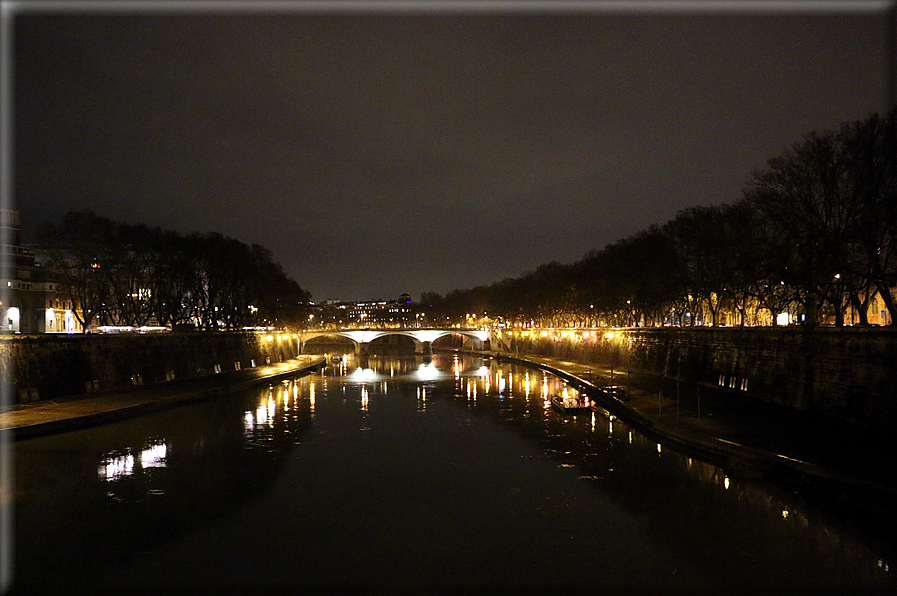 foto Roma di Notte